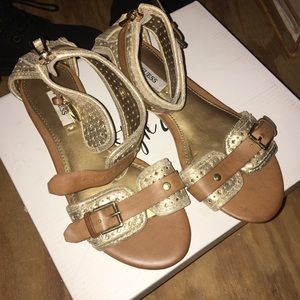 Guess sandals